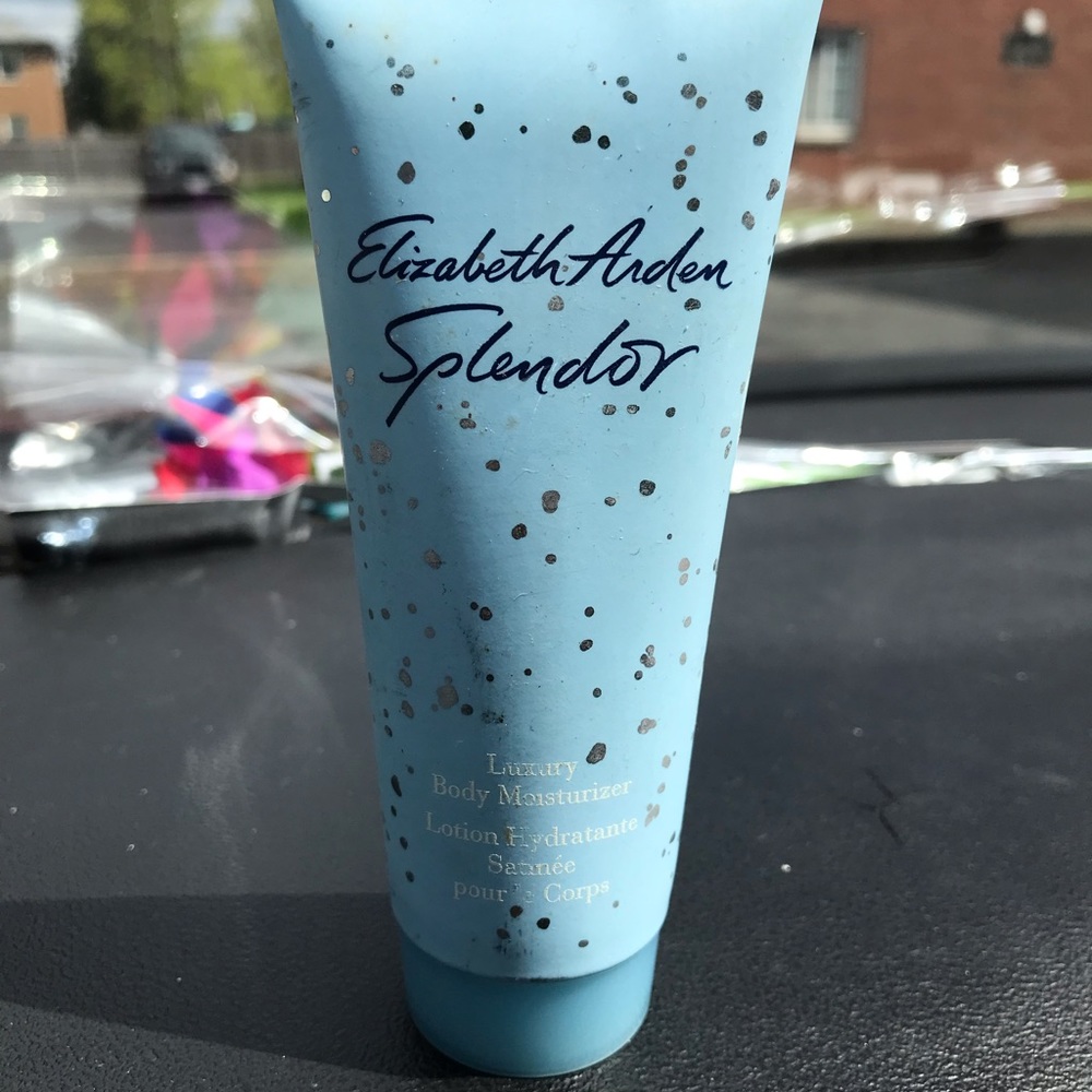 Luxury body moisturizer